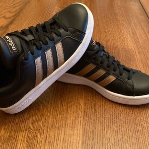 Addidas Grand Court shoes